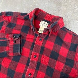 L.L.Bean Red Black Buffalo Plaid Flannel Shirt Men’s M Slightly Fitted